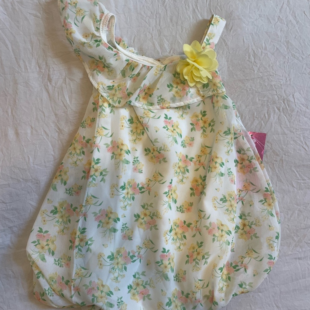 Adorable baby romper dress..perfect for spring!